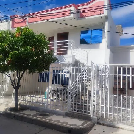 Aparta Estudio Amoblado 1 A 3 Personas